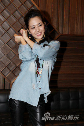 苍井空跳“香水舞”