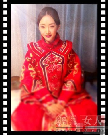 爱新觉罗启星展露皇族气质