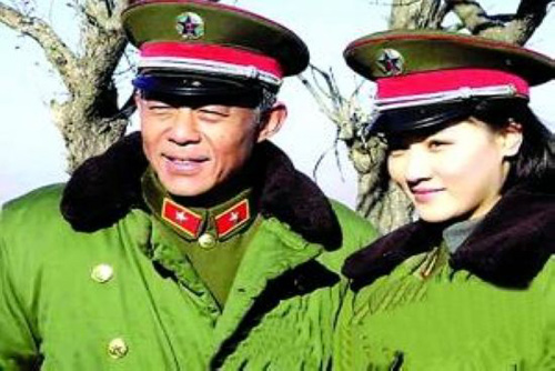 图揭熟脸明星的隐秘恋情 原来他们是一对啊