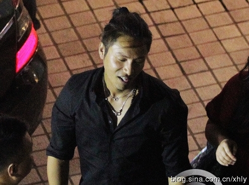 2012娱圈年度囧人囧事(二) 中年女星尺度大开 李维嘉遭胸袭