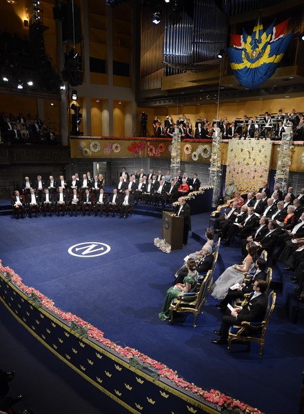 莫言领诺贝尔奖 颁奖致辞:想象力穿越人类存在