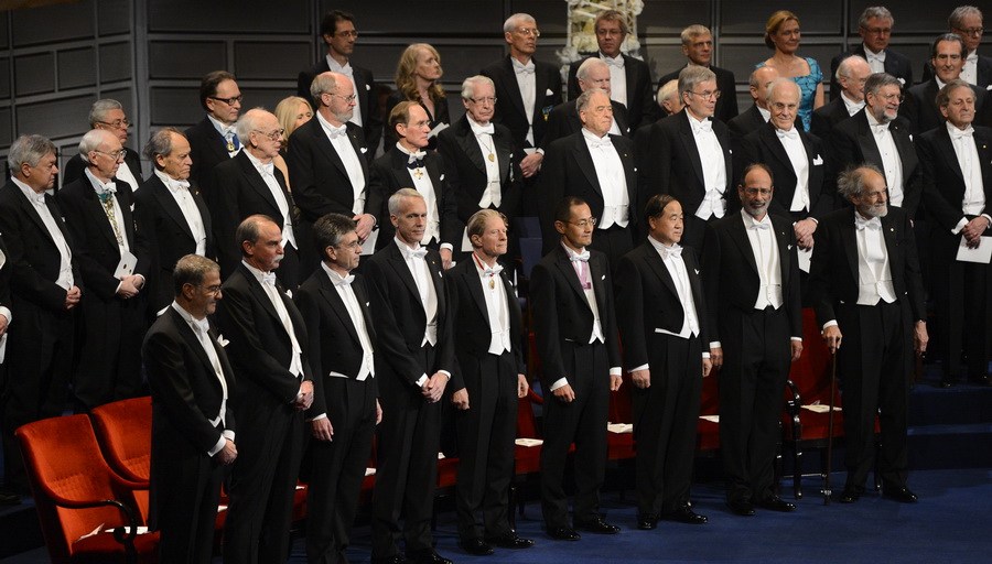 莫言领诺贝尔奖 颁奖致辞:想象力穿越人类存在