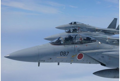 中国飞机抵钓鱼岛上空 日本派9战机拦截