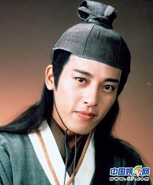 TVB没捧起来的花美男 江华