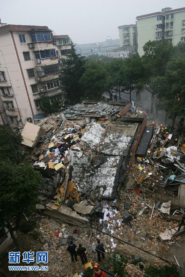 #（突发事件）（3）浙江宁波一居民楼倒塌