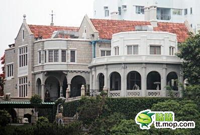 明星隐秘豪宅 冯小刚住所似城堡刘嘉玲有下沉花园