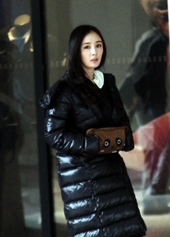 杨幂独自亮相否认情变：与刘恺威天天都有通电话(图)