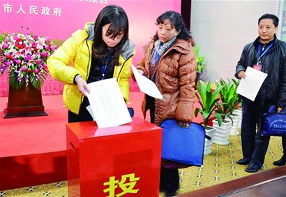 为期两天的政府部门一把手述职评议昨结束