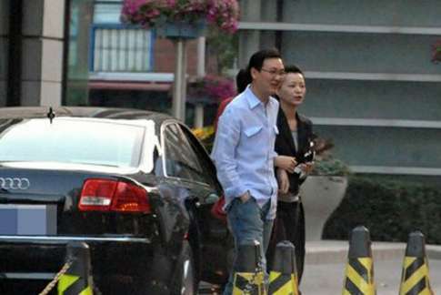 女星继母生活揭秘