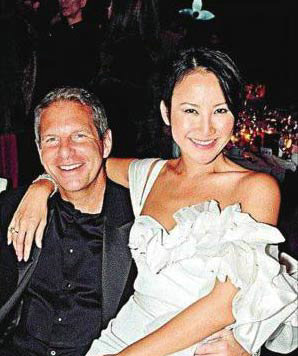 女星继母生活揭秘