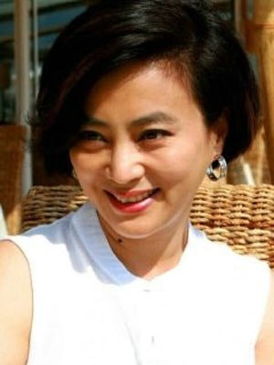 女星继母生活揭秘