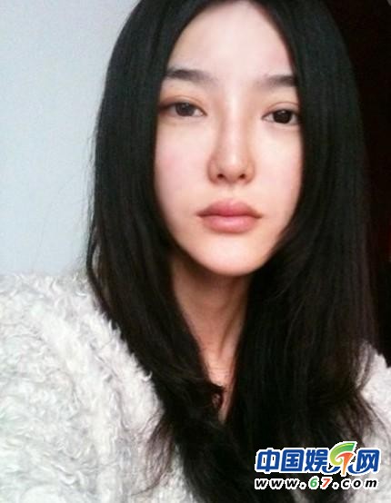 李颖芝整容前清楚照曝光 网友：邻家小妹变蛇妖