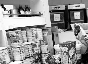 洋奶粉制造噱头涨价被质疑 瘦身花样百出