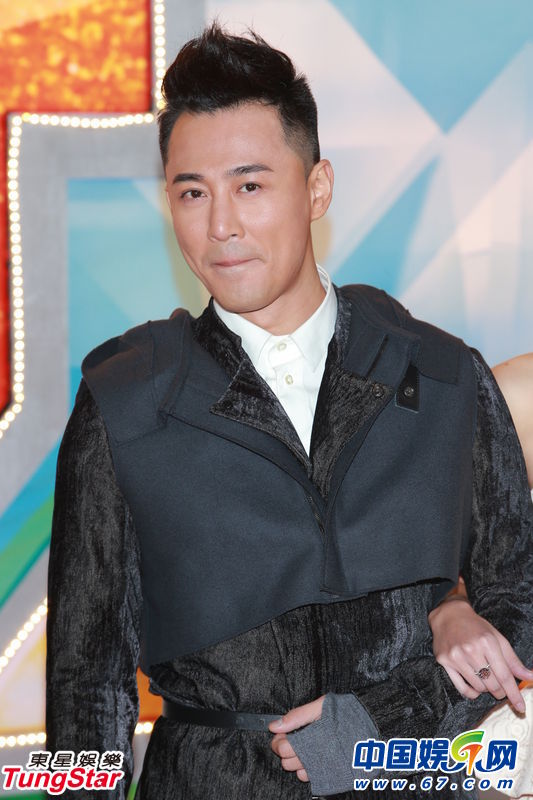 第45届TVB台庆红毯群星璀璨 米雪中国风秀香肩完胜众露背女星