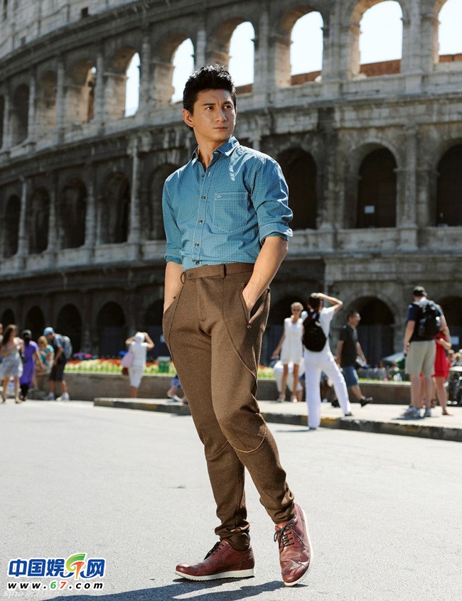 吴奇隆帅气街拍