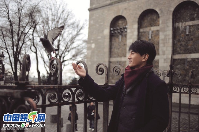 吴奇隆帅气街拍