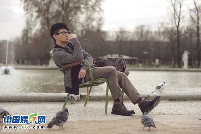 吴奇隆帅气街拍