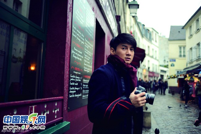 吴奇隆帅气街拍