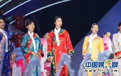 蒋欣率众妃大跳惊鸿舞 盘点《甄嬛》后美艳照