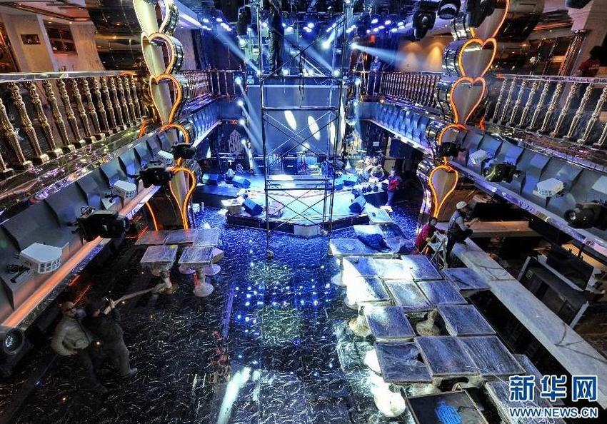 小沈阳参股高档酒吧内景曝光 私密包间可供百人同欢