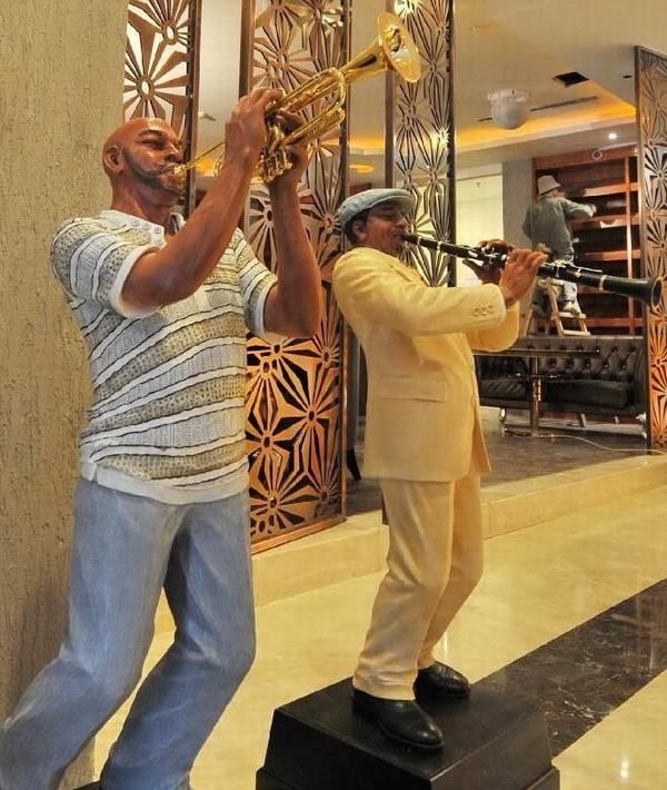 小沈阳参股高档酒吧内景曝光 私密包间可供百人同欢