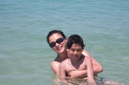 李玲玉混血儿子