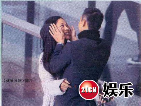 41岁陈松伶半亿身家在手 “包养”国产嫩老公张铎