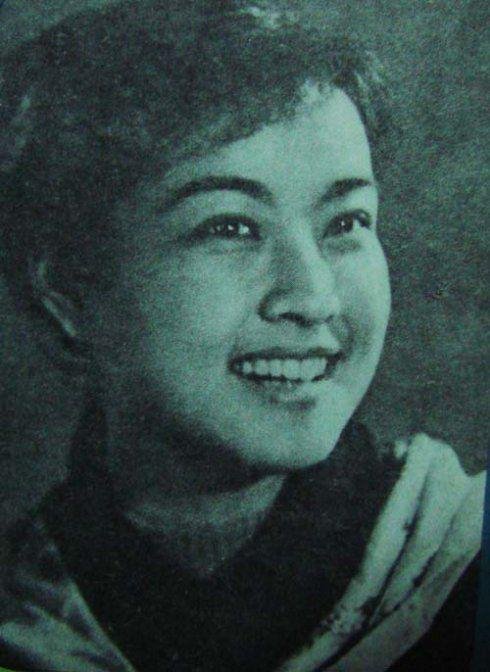 刘晓庆罕见青涩旧照曝光