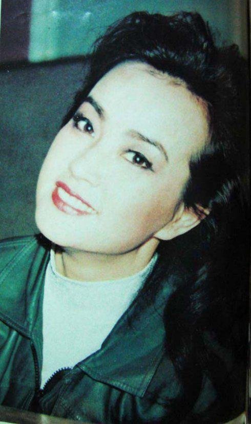 刘晓庆罕见青涩旧照曝光