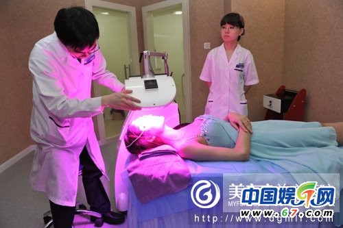 Rose人妖因《泰囧》爆红曾是“人妖皇后” 男友系东北小伙