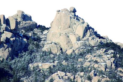 老高已经失踪79小时 救援人员昨进行了拉网式、地毯式搜救 但仍没有他的下落 老高已经失踪79小时 救援人员昨进行了拉网式、地毯式搜救 但仍没有他的下落