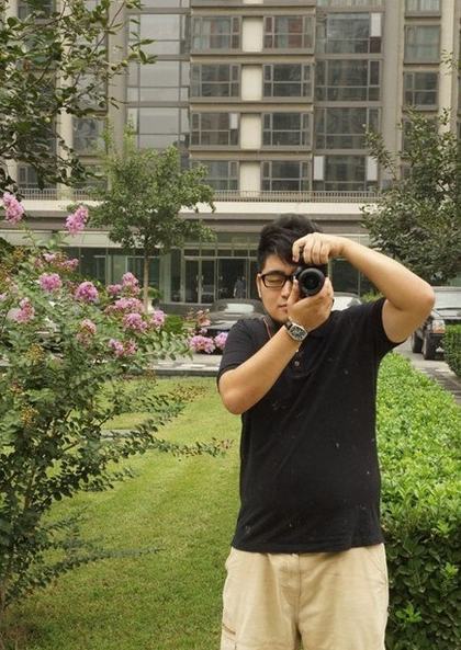 47岁鞠萍与前夫所生19岁儿子曝光 网友：肥胖版蜡笔小新