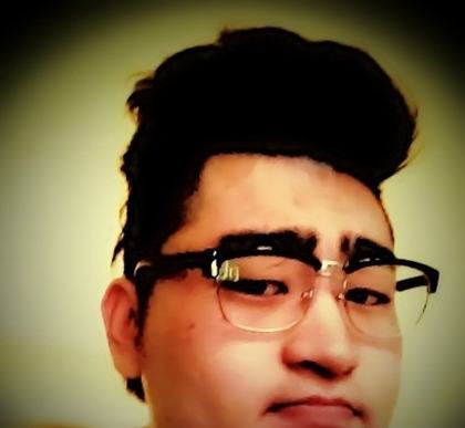 47岁鞠萍与前夫所生19岁儿子曝光 网友：肥胖版蜡笔小新