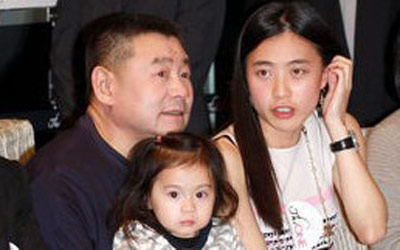 刘銮雄得贵子 欲爱女7400万钻石