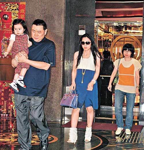 刘銮雄得贵子 欲爱女7400万钻石