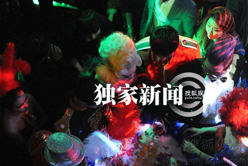 范冰冰与两位帅哥零交流