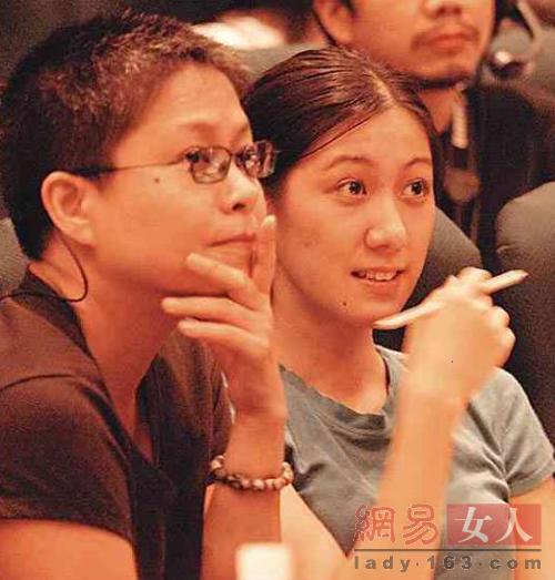 图揭领导人千金