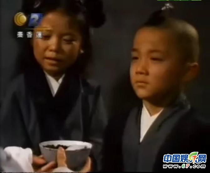 成龙童星照首次曝光 被吓哭 百张电影花絮照