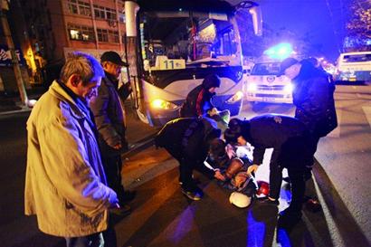 新规首日0罚单 新规首日0罚单