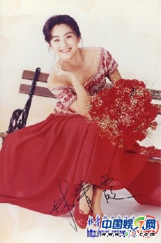 林青霞40岁素颜街拍照