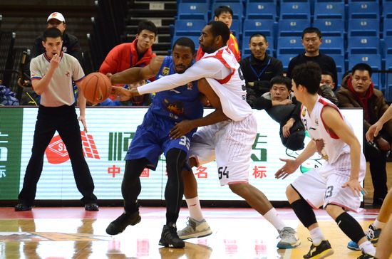 双星斩首信心爆棚 麦蒂放言坚守青岛