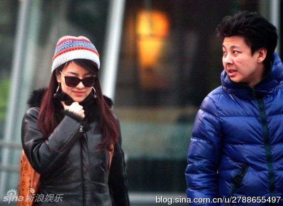 央视主播经纬与男友约会 