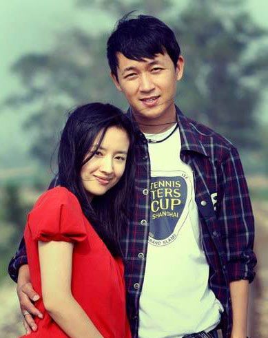 董洁和潘粤明(资料图)