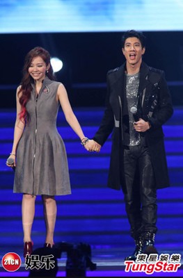 李宇春莫文蔚中歌榜魅惑共舞 周杰伦牵手章子怡