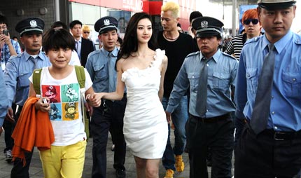 “京城四美”景甜获男友砸1.5亿力捧 华汉