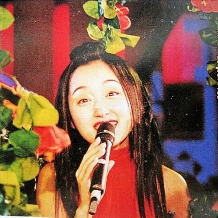 杨钰莹12年前青涩照海量曝光 不老神话41岁再现童颜