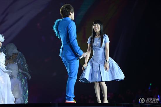 2013跨年晚会明星造型点评