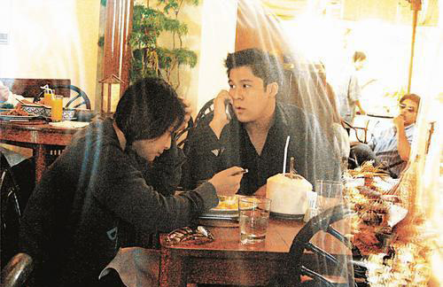 郭晶晶身材发福孕味十足 揭霍家3代豪门爱情