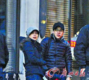 郭晶晶身材发福孕味十足 揭霍家3代豪门爱情