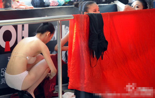 实拍艺考春光乍泄